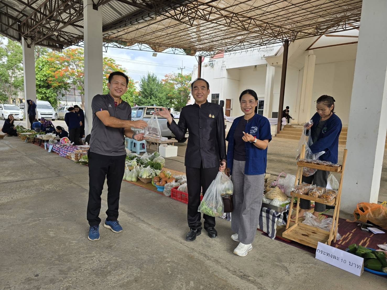  @รักที่สุด...ที่กุดชุม พช.กุดชุม ยกสินค้าของกิน บุกตลาดปูสาด @ ยโสธร ครั้งที่ 2
