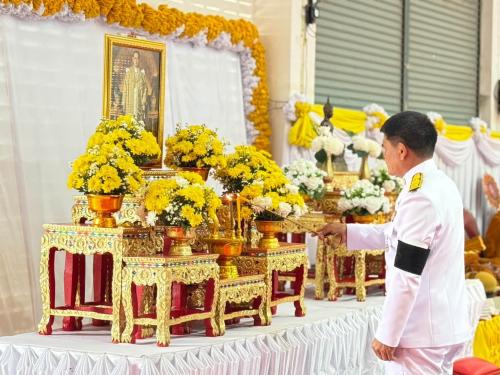 💙 @รักที่สุด...ที่กุดชุม  🙏 พช.กุดชุม ร่วมพิธีทำบุญตักบาตรถวายพระราชกุศล น้อมรำลึกในพระมหากรุณาธิคุณ เนื่องในวันนวมินทรมหาราช 13 ตุลาคม 2569